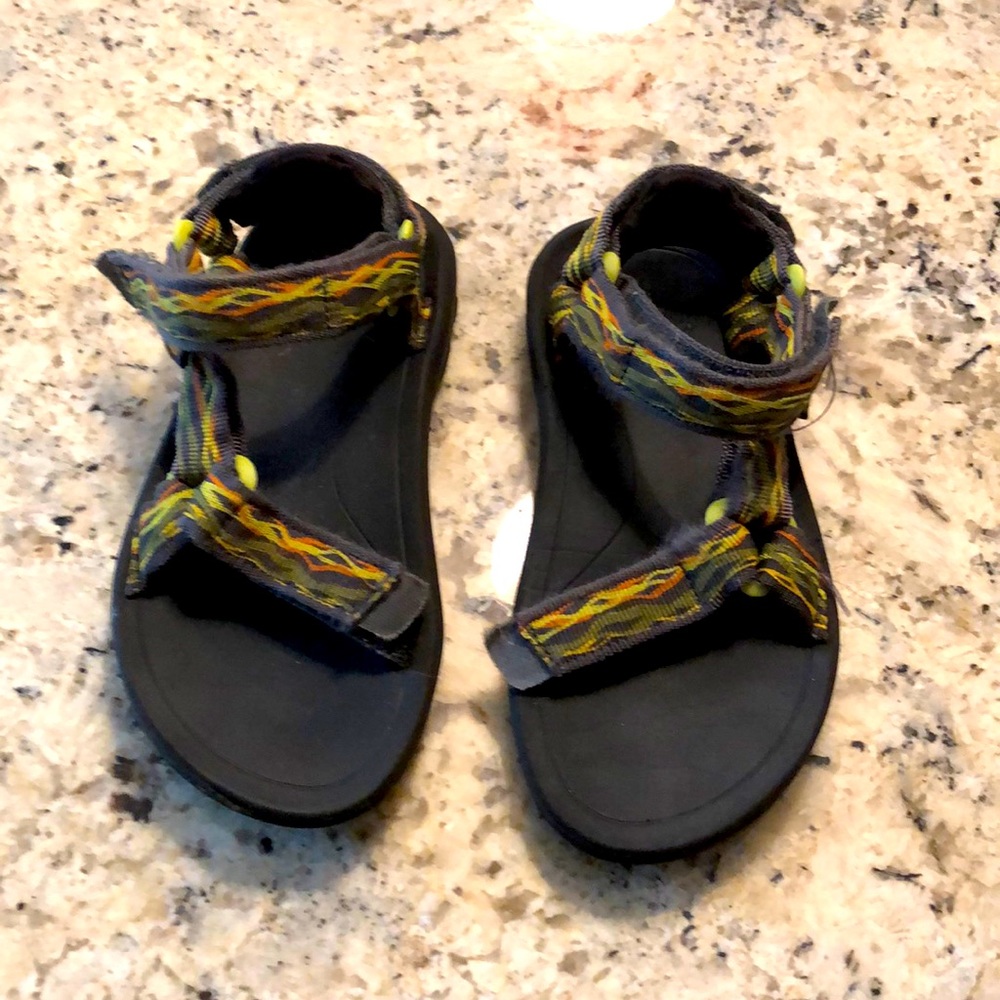 Cute toddler Tevas